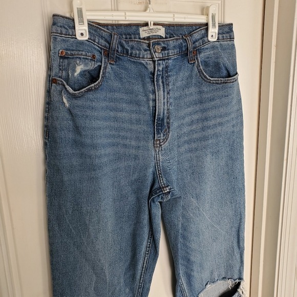 Abercrombie & Fitch 90's Slim Straight Ultra High Rise Distressed Med Wash 12L - Picture 2 of 8